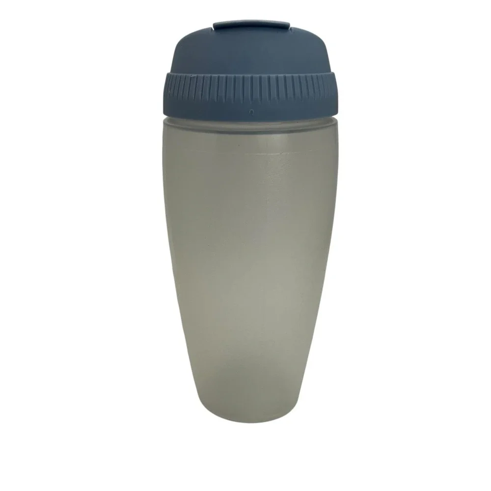 Rubbermaid 16 oz Salad Dressing‎ Shaker Blender Mixer Bottle Servin Saver